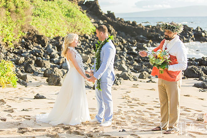 Surprise Guests ~ Emma & David's Maui Elopement