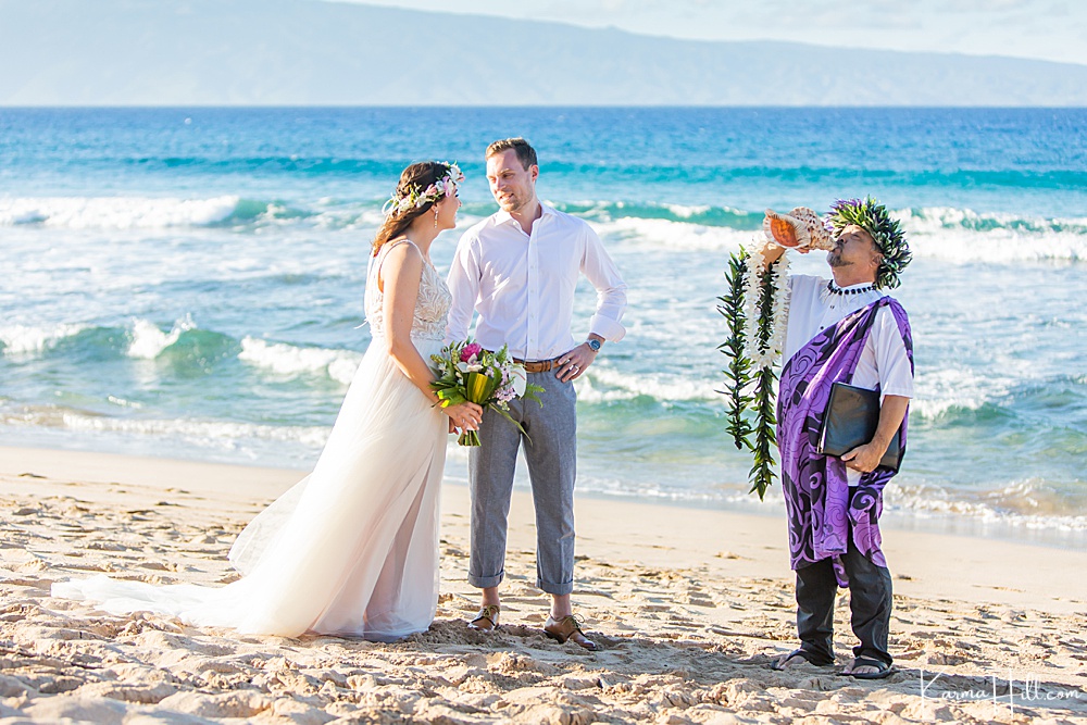 wedding officiant - hawaiian - maui - minister