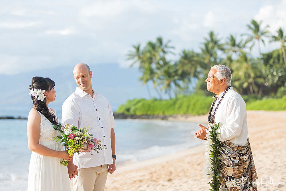 Maui beach elopement - hawaiian -officiant - minister 