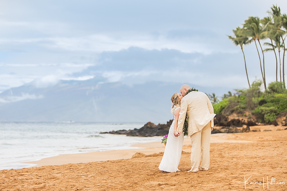 remarried on Maui - photographer 
