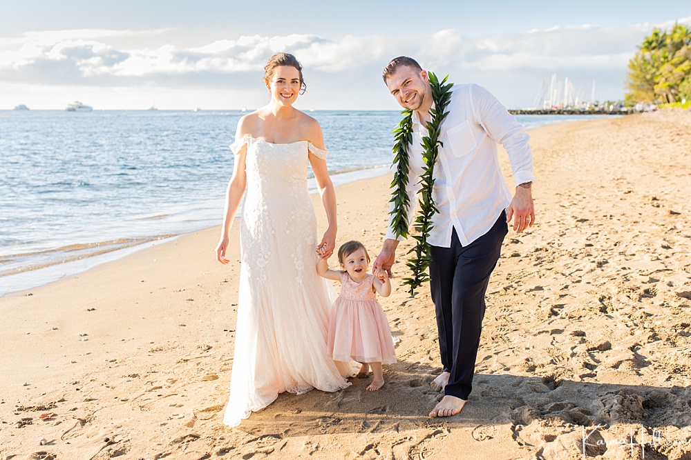 Top Hawaii wedding photographer - kid friendly 