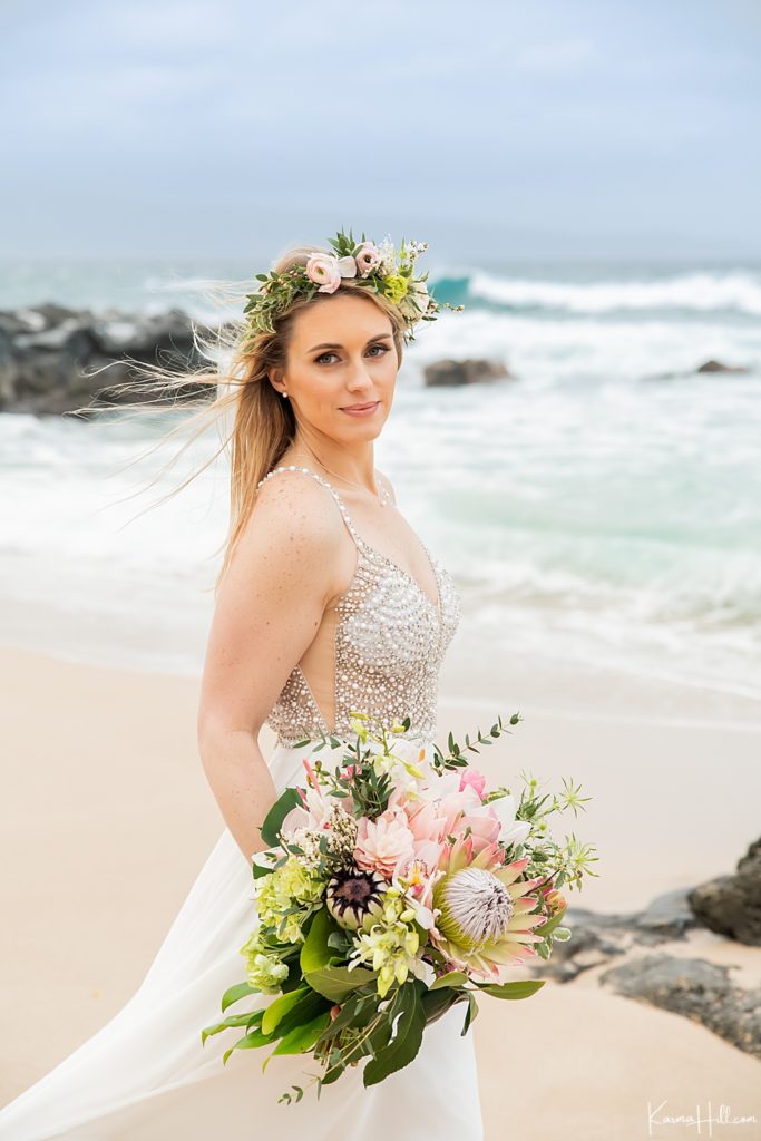 wedding in Maui
 - beach - bride - beautiful - pearls - inspiration 