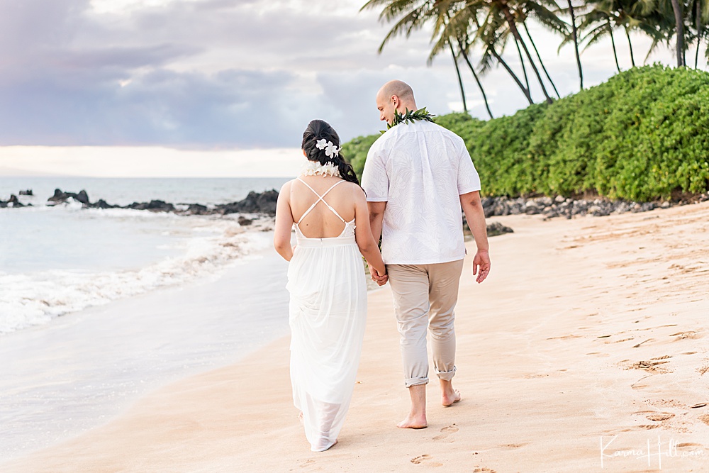 Hawaii beach elopement - photographers 