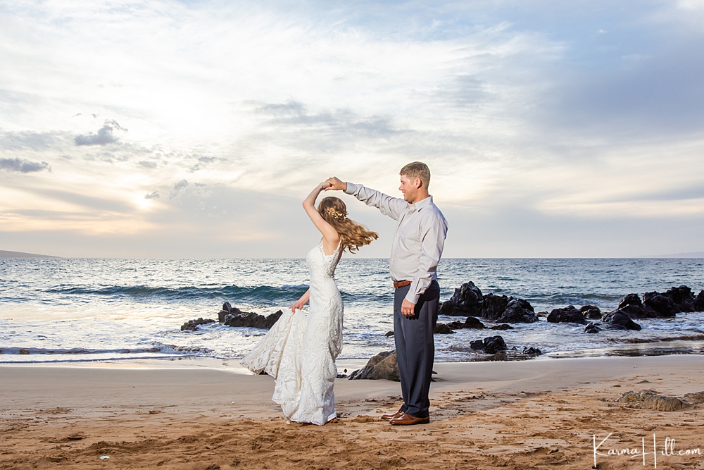 Wedding photography in Maui - beach sunset - blue 
