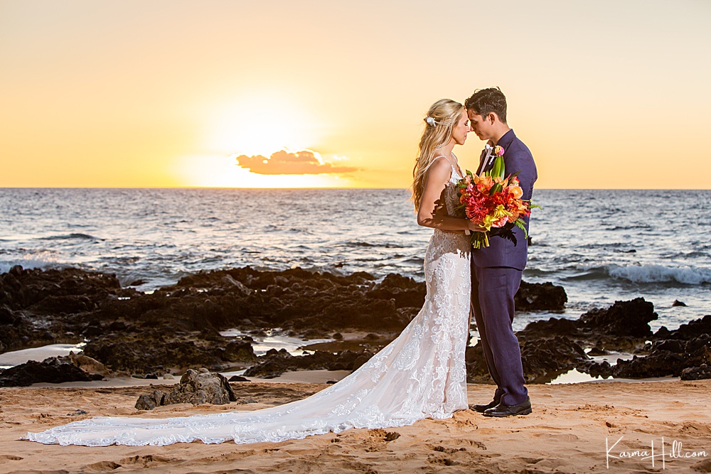 Maui wedding venues - sunset - kihei - wailea - top wedding photographer - hawaii - destination wedding 
