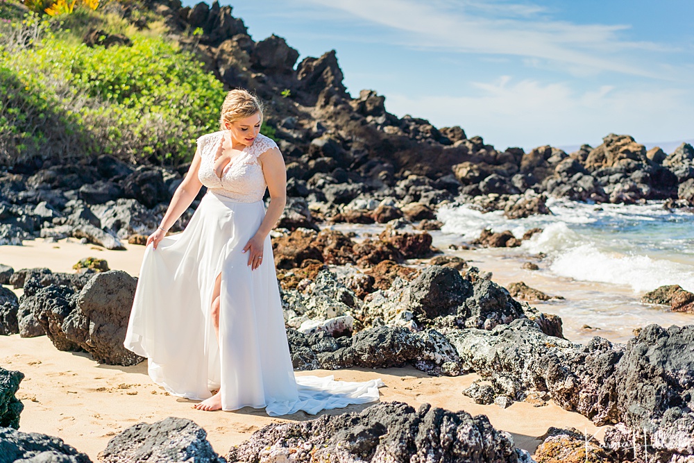 elope in maui 