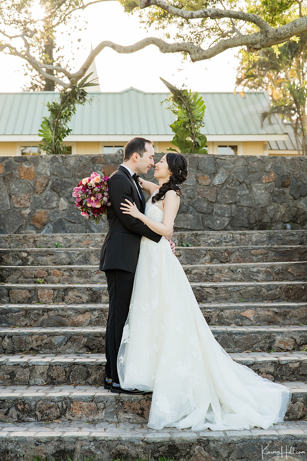 elope at the maui steeple house 