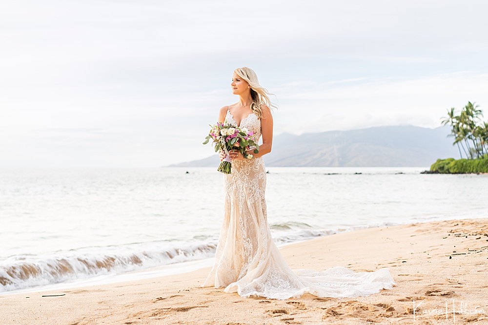 Hawaii beach wedding photographer