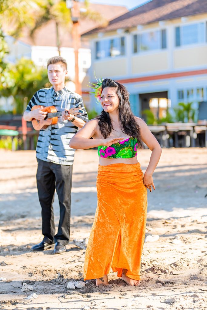 hawaii beach wedding hula dancer