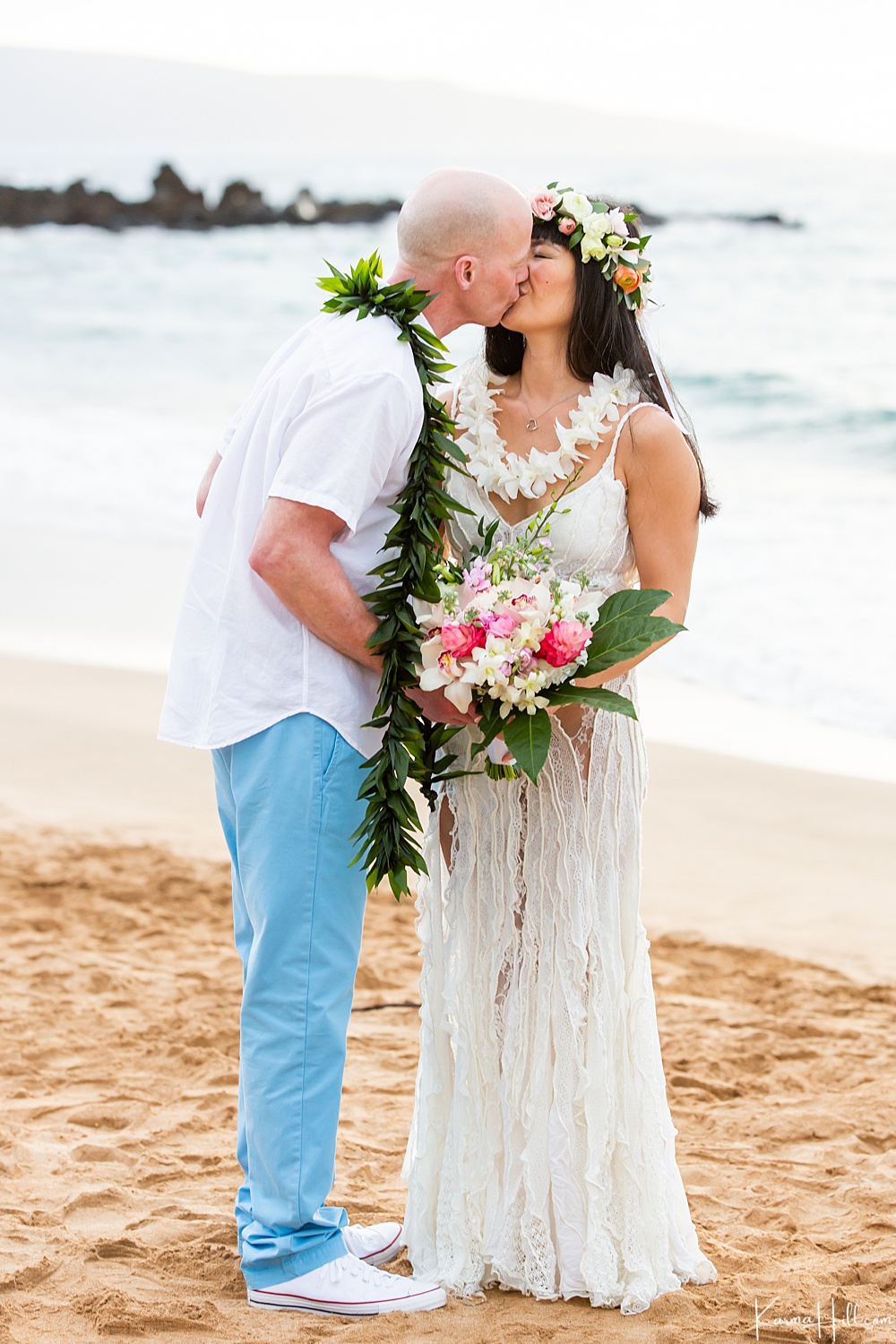 From Clouds to Golden Skies - Marian & Timothy's Beach Wedding in Maui