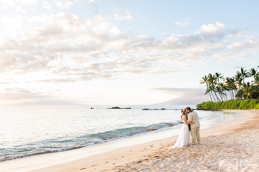 wedding on maui beach 