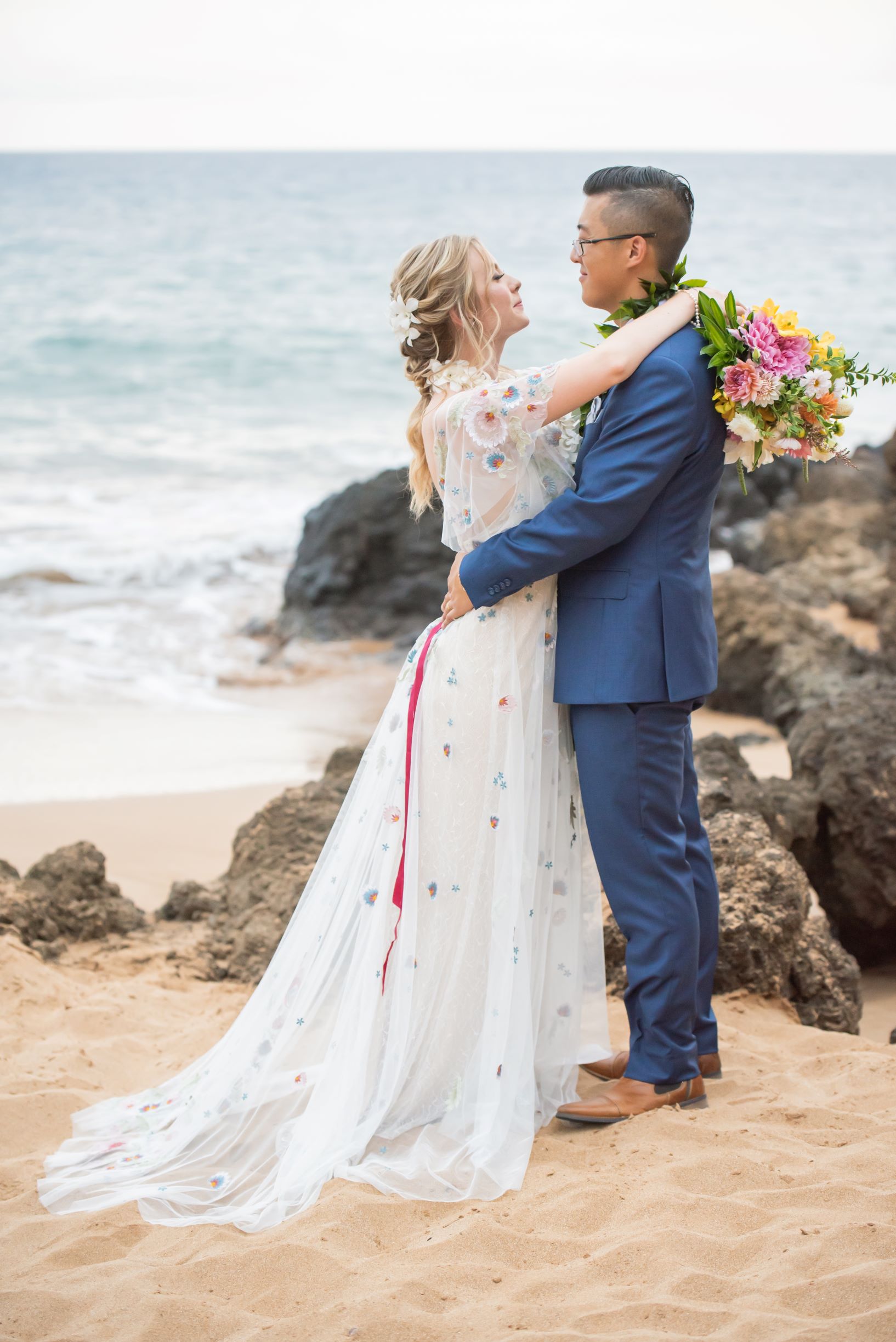 hawaii wedding fashion 