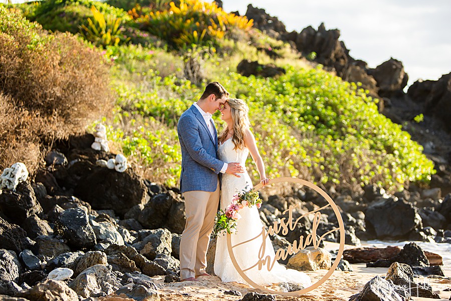 elope on Maui - Hawaii COVID-19 Travel Restrictions