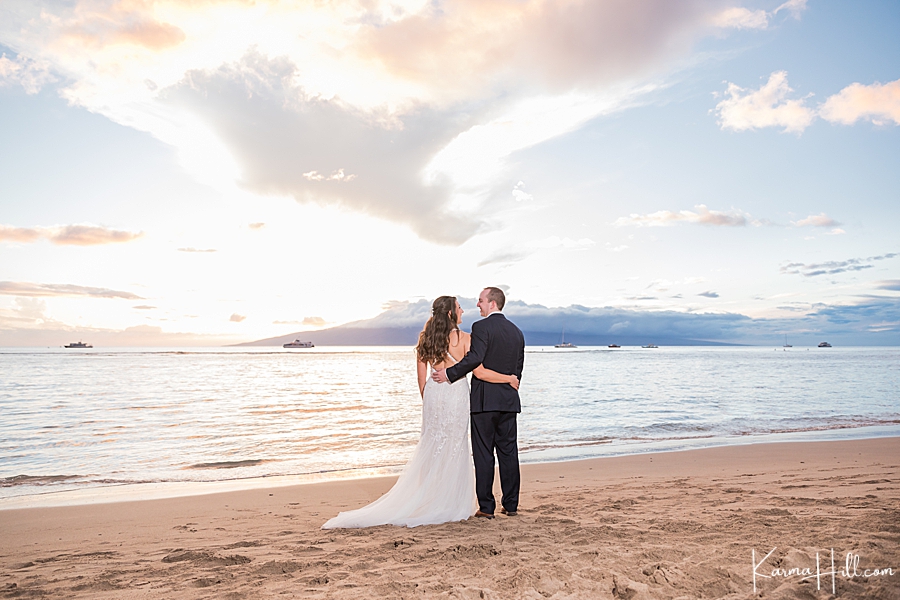 bride and groom in Maui