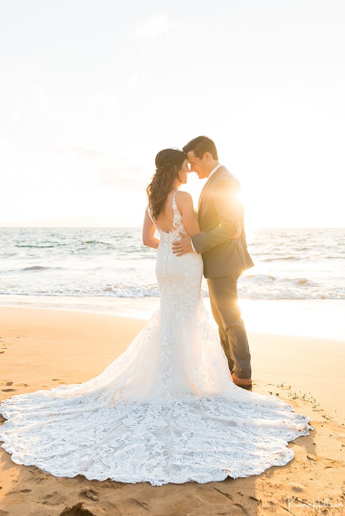 Hawaii elopement on the beach