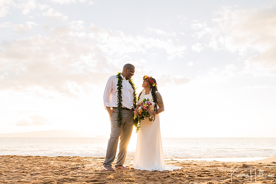 bride and groom in Maui