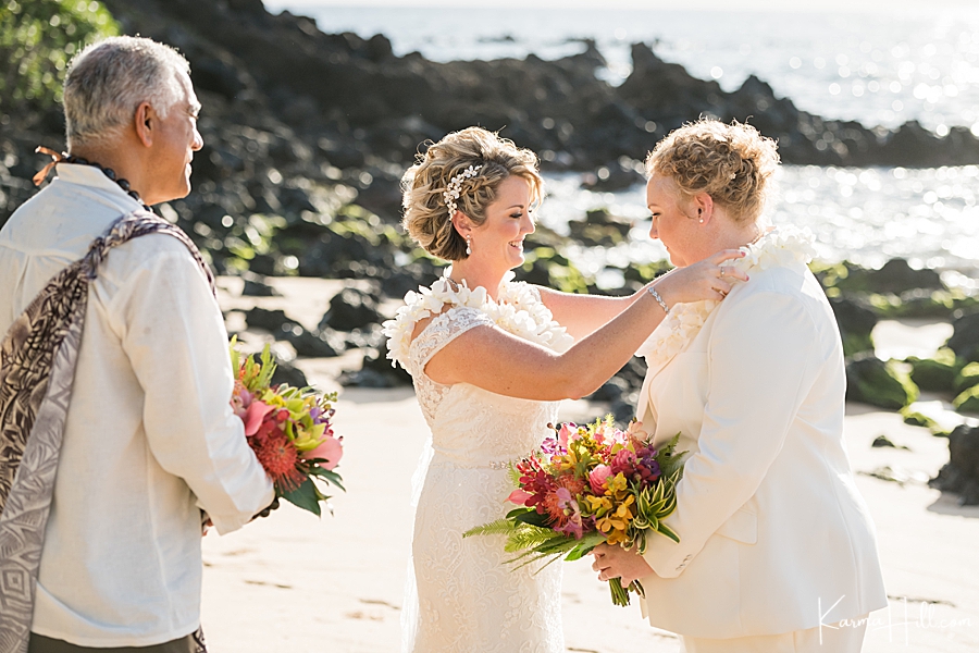 Maui beach elopement photographers