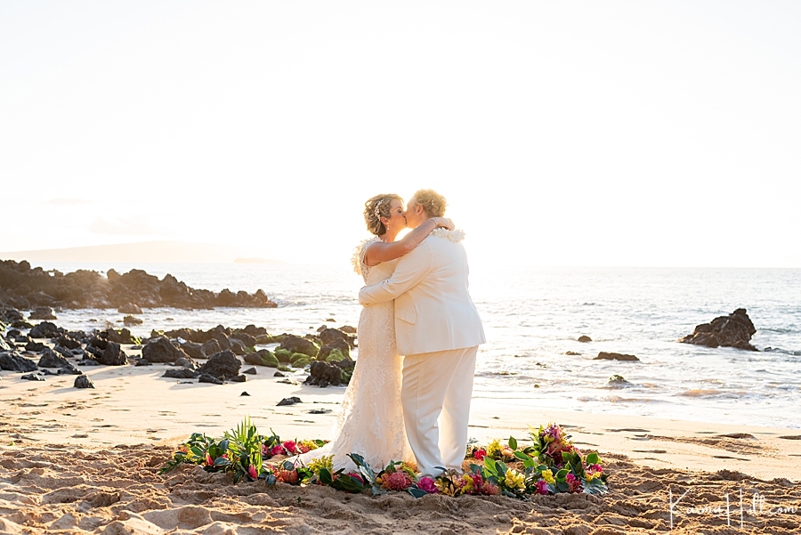 hawaii same sex beach wedding 
