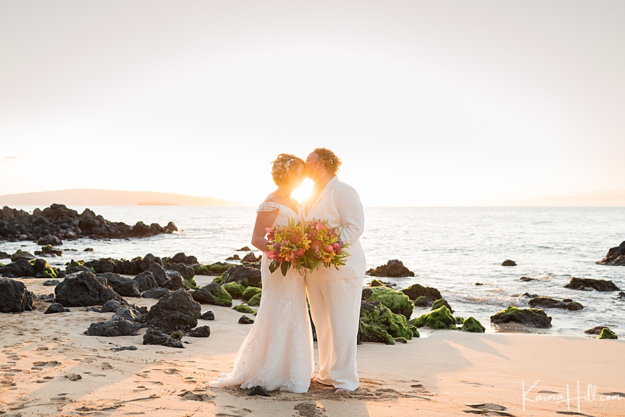 Maui elopement at sunset