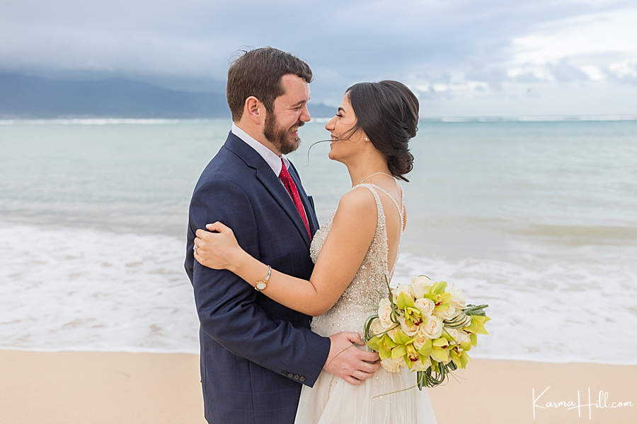 beach elopement in Maui, Hawaii