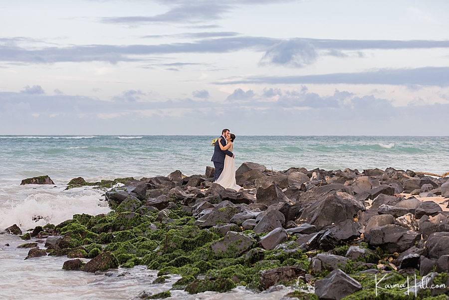 hawaii wedding with ocean 