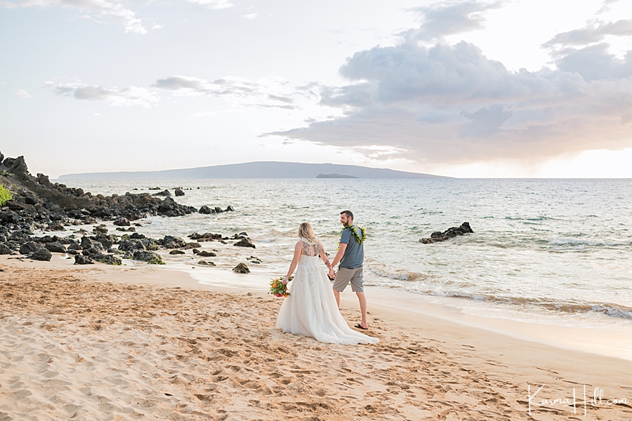 bride and groom on maui beach 