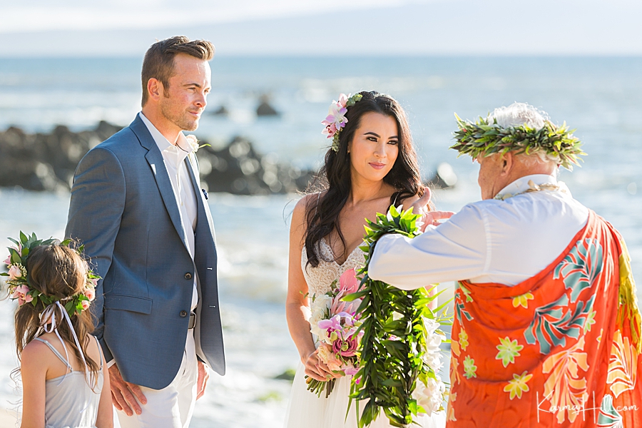 hawaiian minister for weddings in hawaii 