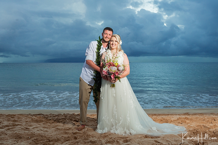 blue hawaii sunset on wedding day 