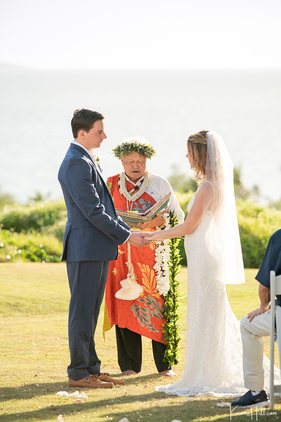 real wedding in hawaii at gannon's restaurant 