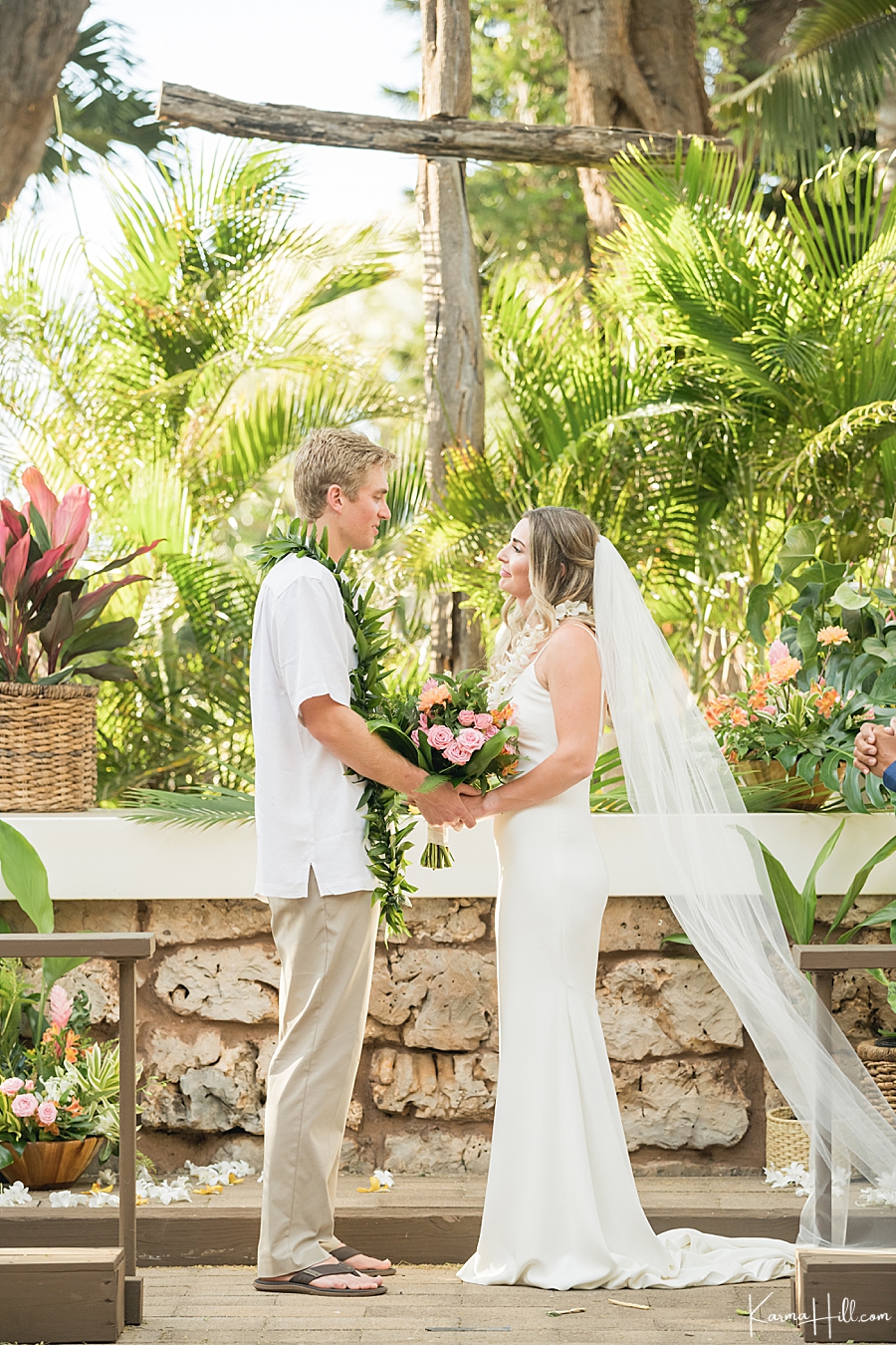 Cool and shady location for a wedding in Maui