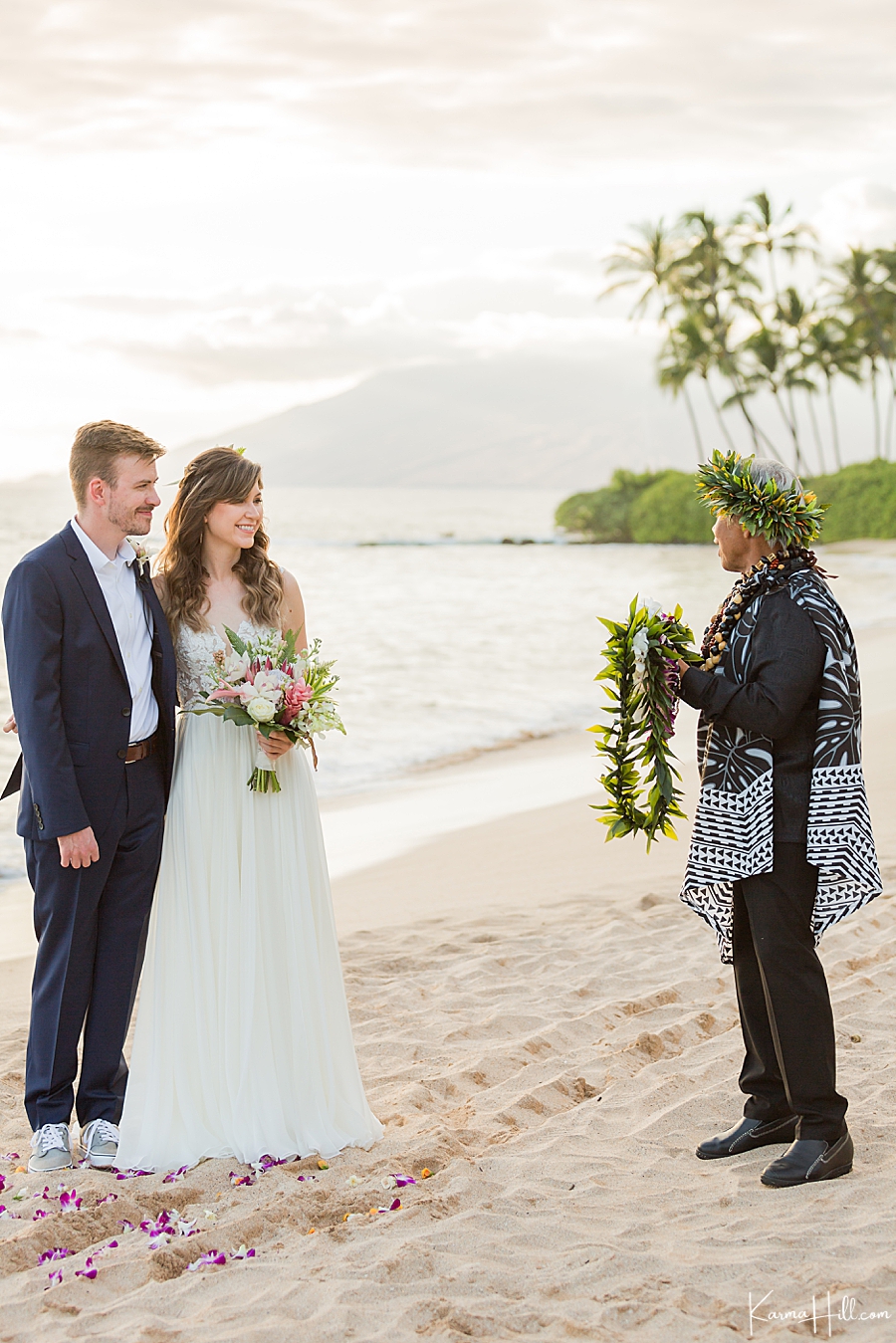 Maui wedding officiant