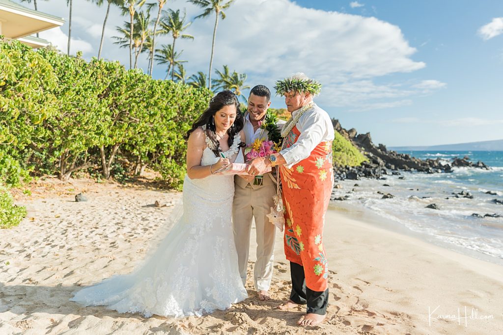 Hawaii Beach Elopement Officiant