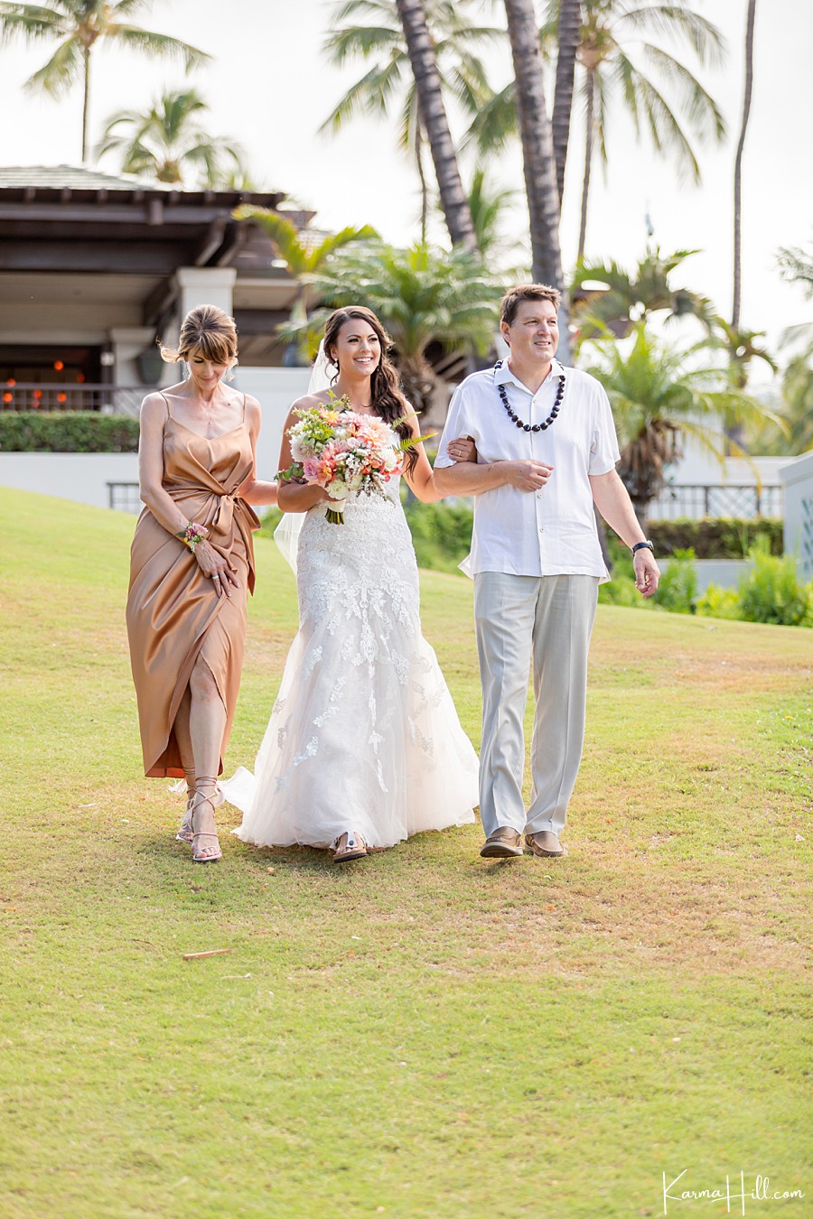 hawaii wedding party photography