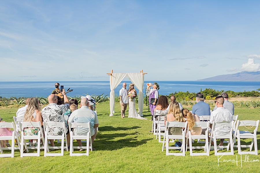 hawaii outdoor wedding during morning