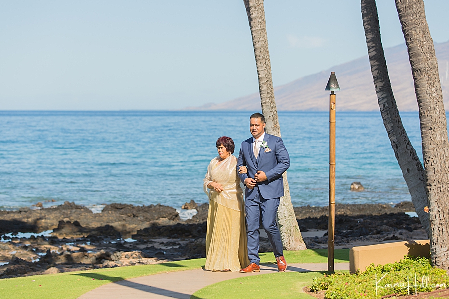 wedding party at hawaii venue