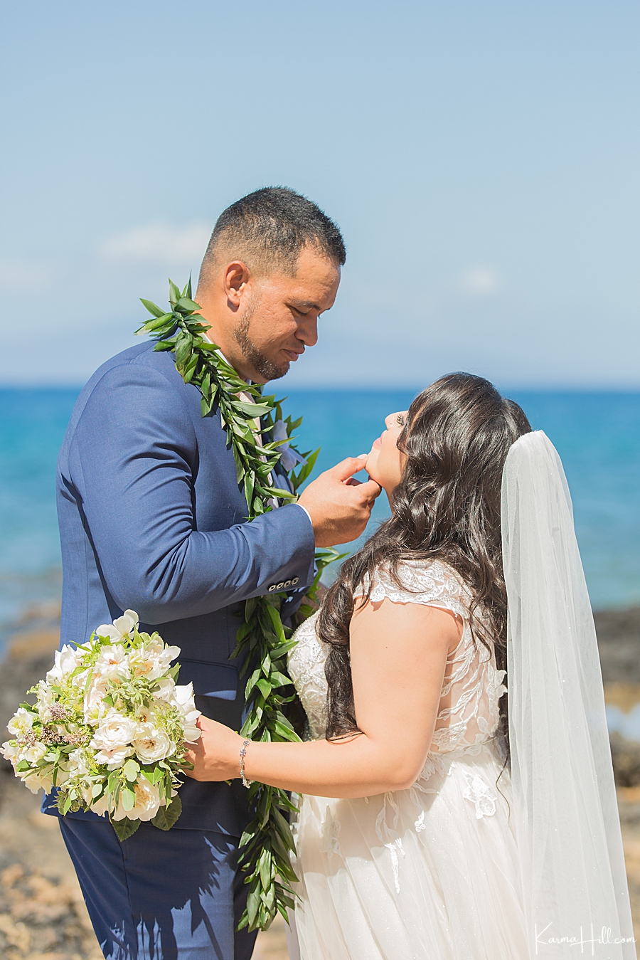 bride and groom at Maui venue wedding