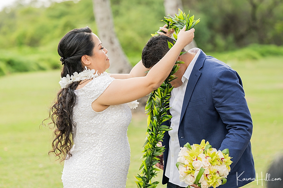 Hawaii bride and groom photography