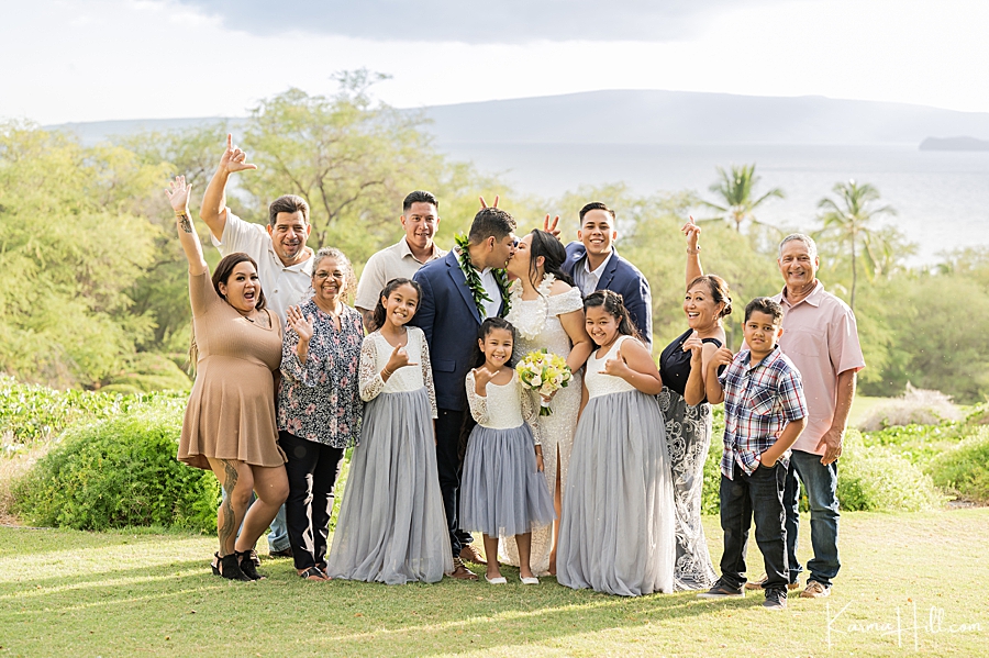Hawaii wedding family photos