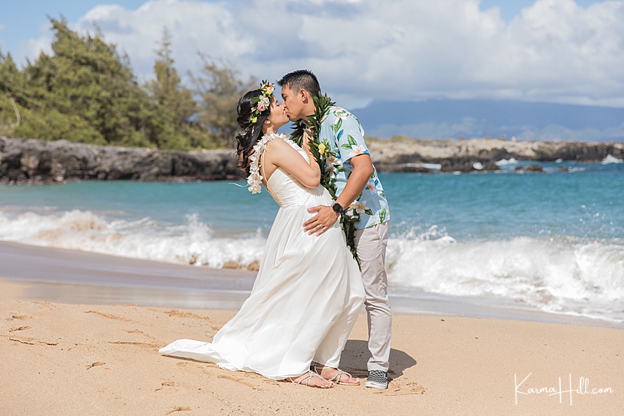 DT fleming beach morning wedding