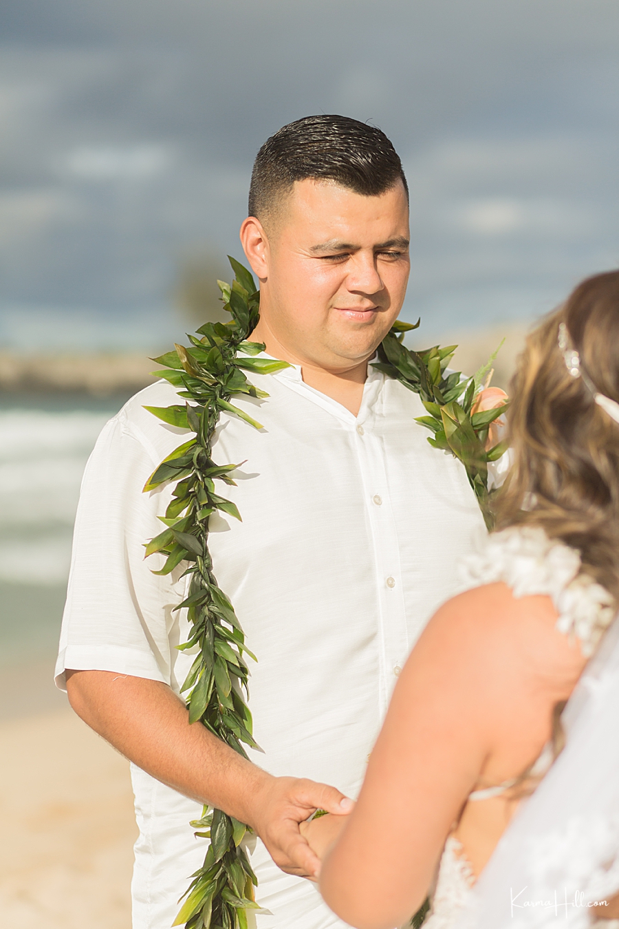 groom at maui beach wedding