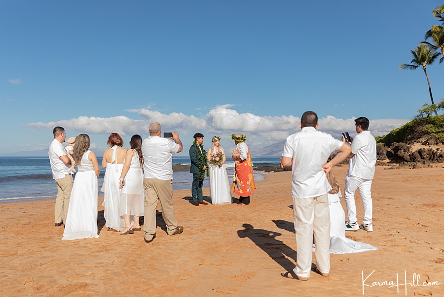 Po'olenalena beach hawaii wedding
