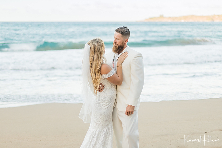 best beaches for wedding pictures in hawaii