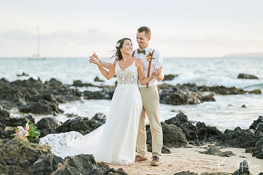 bride and groom sunset photographers in maui