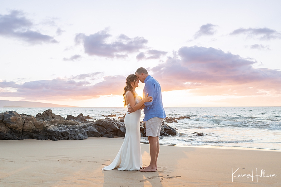 sunset wedding in Maui
