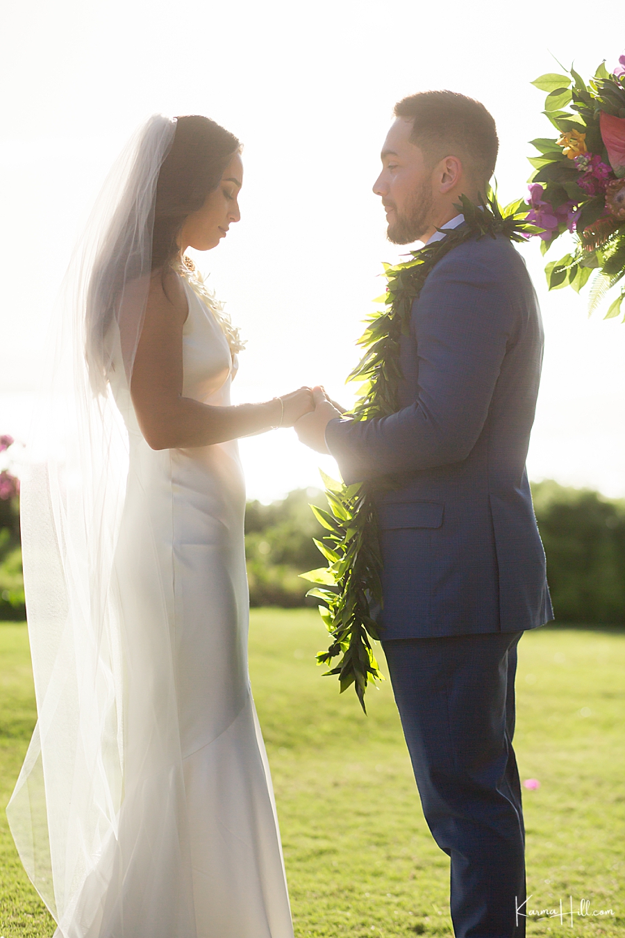 bride and groom sunset photography in maui