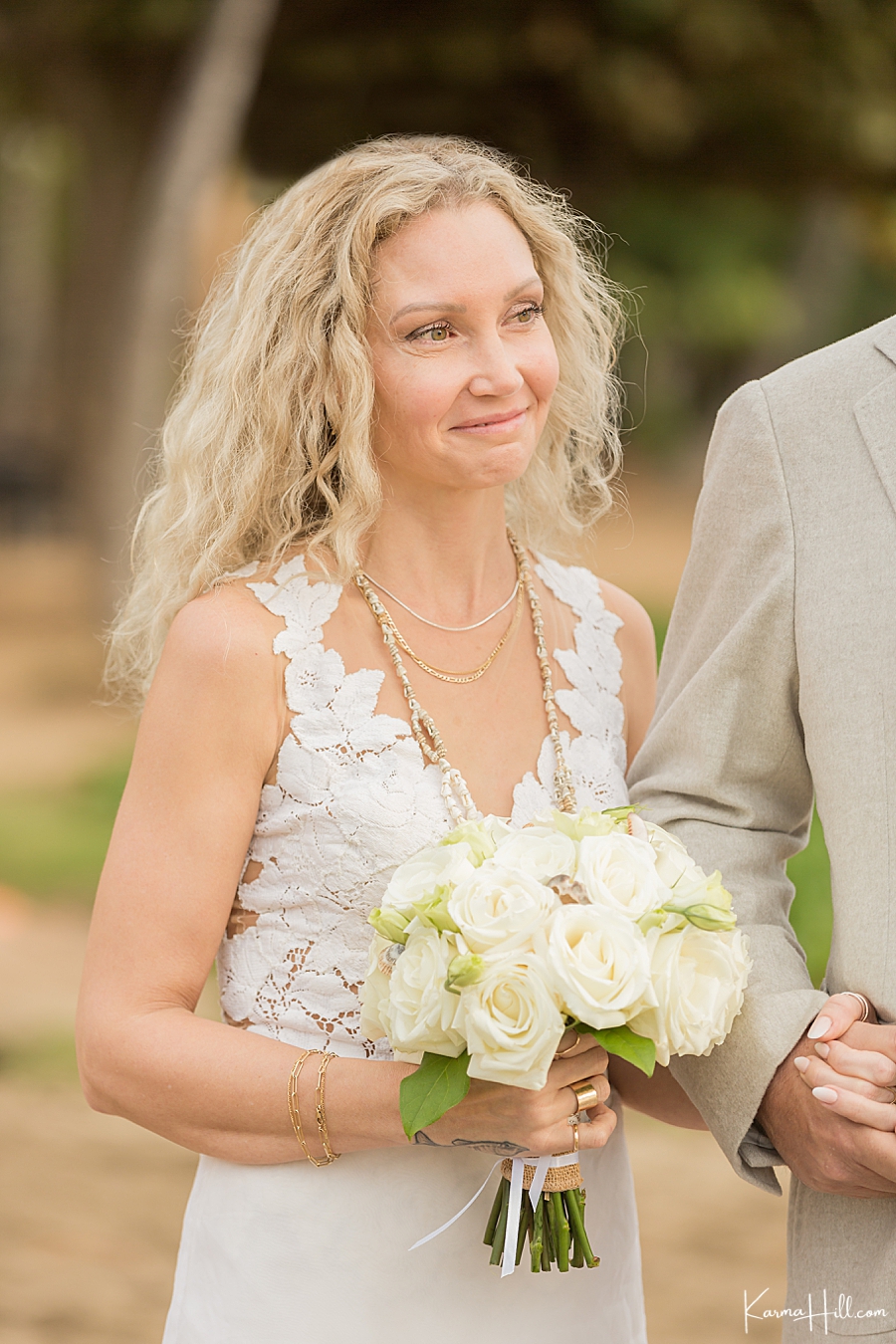natural bridal makeup looks for beach wedding