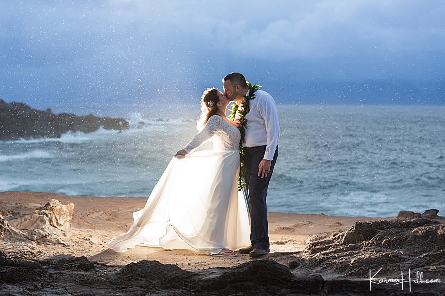 Beach wedding photography in Maui