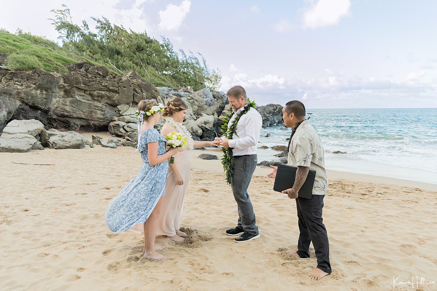 Intimate & Meaningful - Lorinda & Shane's Hawaii Beach Wedding