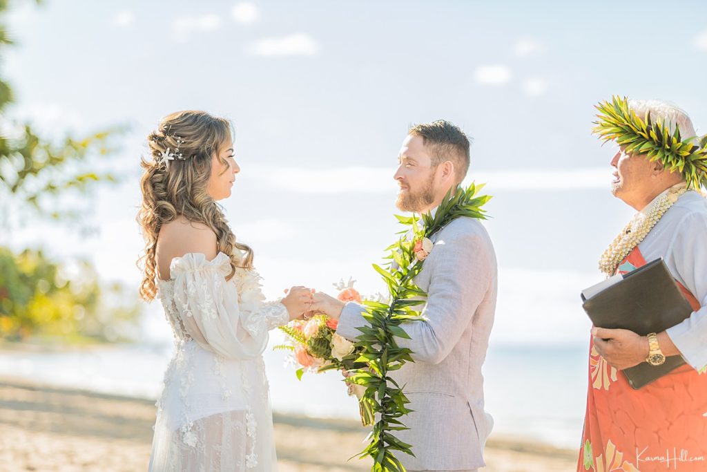 hawaii beach wedding during morning
