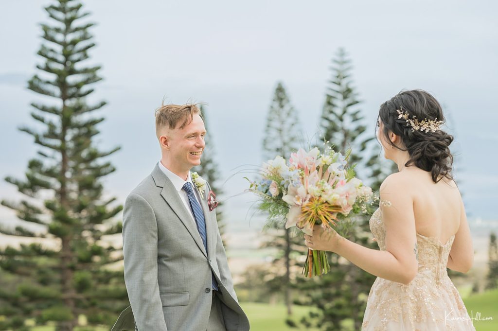  groom first looks at hawaii wedding